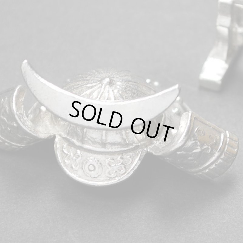 画像3: 高岡銅器・武者揃え「箸置き2種」(伝統工芸品 富山県高岡銅器 銅製箸置き 日本製 ギフト 3,000円台の贈答品 おすすめ食器小物) (3)