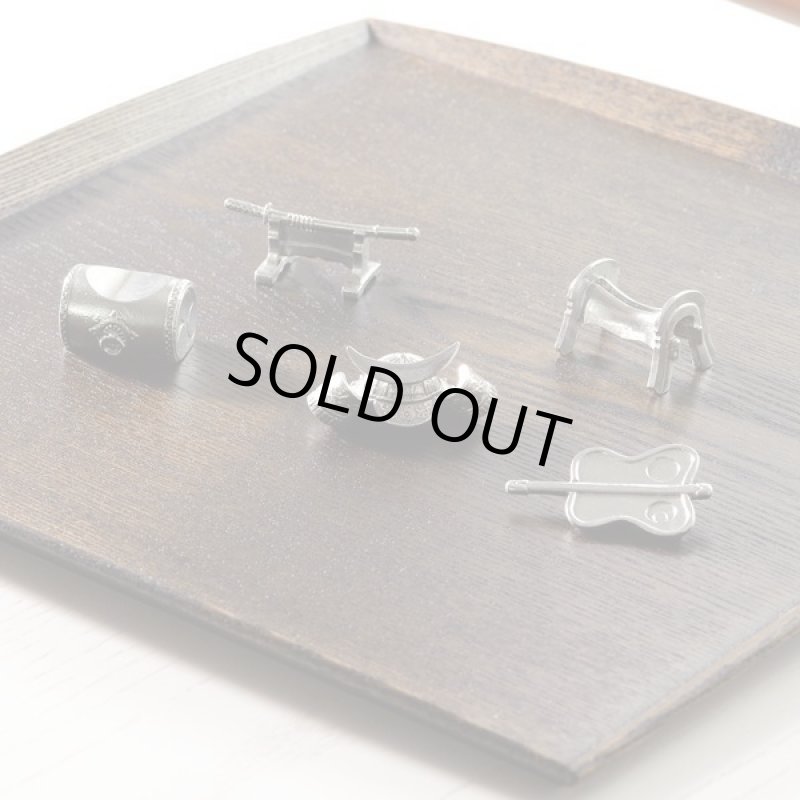 画像3: 高岡銅器・武者揃え「箸置き5種」(伝統工芸品 富山県高岡銅器 銅製箸置き 日本製 ギフト 5,000円台の贈答品 おすすめ食器小物) (3)