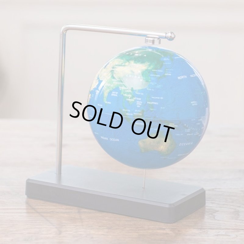 画像2: フローティング地球儀 (2)