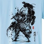 画像4: 大河ドラマ「麒麟がくる」(NHK公式）墨絵師御歌頭「明智光秀」Tシャツ (4)