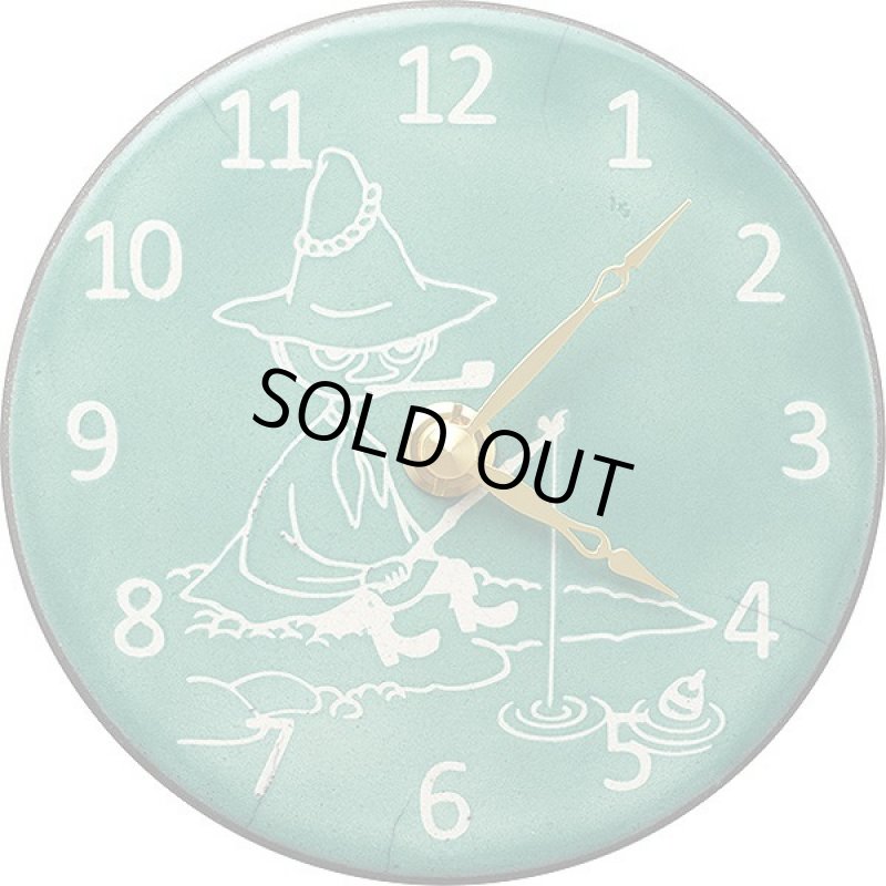 画像2: 掛置兼用ムーミン陶器製アート時計「スナフキン Pottery Clock」 (2)