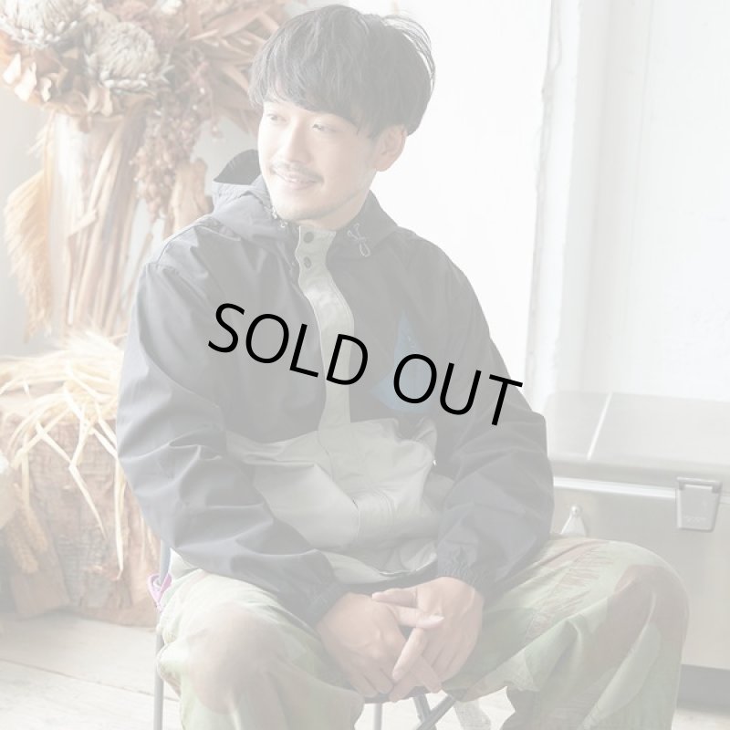 画像2: ゆるキャン△WILDERNESS EXPERIENCEコラボパッカブルマウンテンパーカー (2)