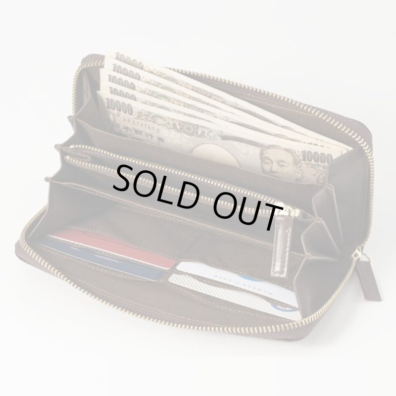 画像2: 江戸べっ甲「伊勢屋」六代目森田孝雄作「匠の本べっ甲ラウンド長財布」 (2)