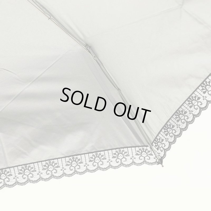 画像3: 日傘折傘UVカット99%遮熱遮光「ゴシック調レースブラック&裏シルバーエンボス総柄三つ折り日傘」 (3)