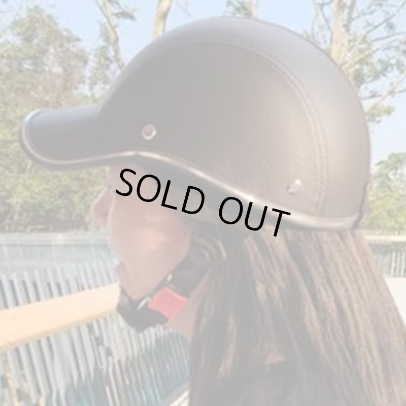 画像2: CEマーク取得キャップ型自転車ヘルメット[レザー調BLACK]  (2)