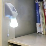 画像2: 停電時でも付く！簡単取付！「電池式ひも引きライト」3個セット (2)