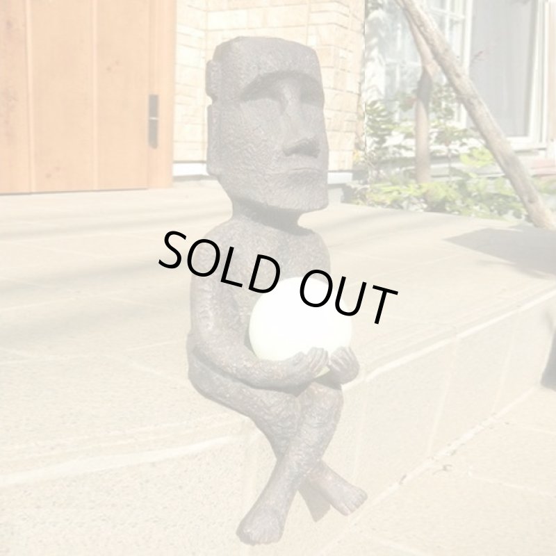 画像2: ソーラーライト（室外タイプ）オブジェ「モアイ玉ライト」 (2)