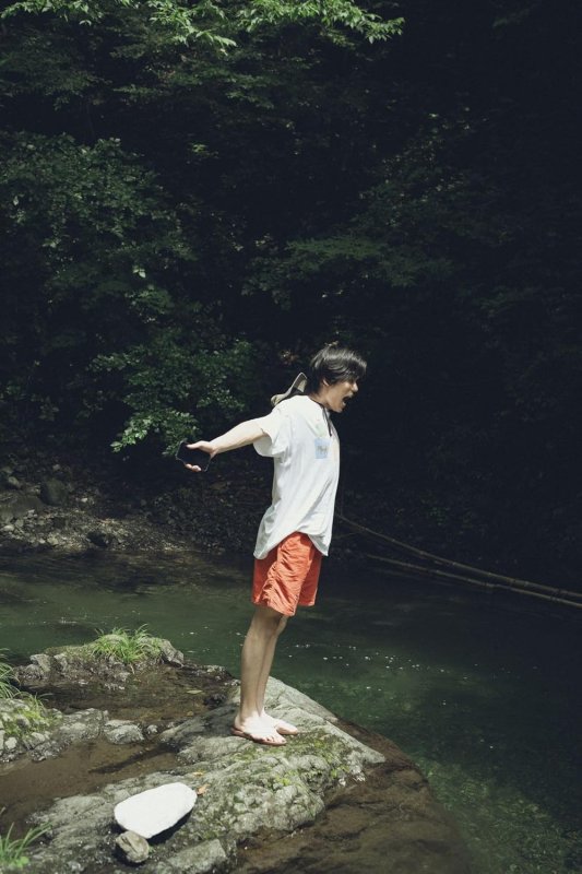 画像2: 日向亘フォトブック「日に向かって、」 (2)