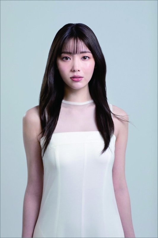 画像1: 2026年卓上 中村里帆カレンダー (1)