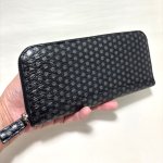 画像5: 送料無料！日本製 シャークスキン（サメ革）ラウンドジップウォレット  (5)