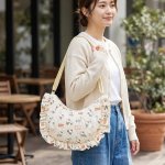 画像2: ハローキティ キルティングフリルショルダー (2)