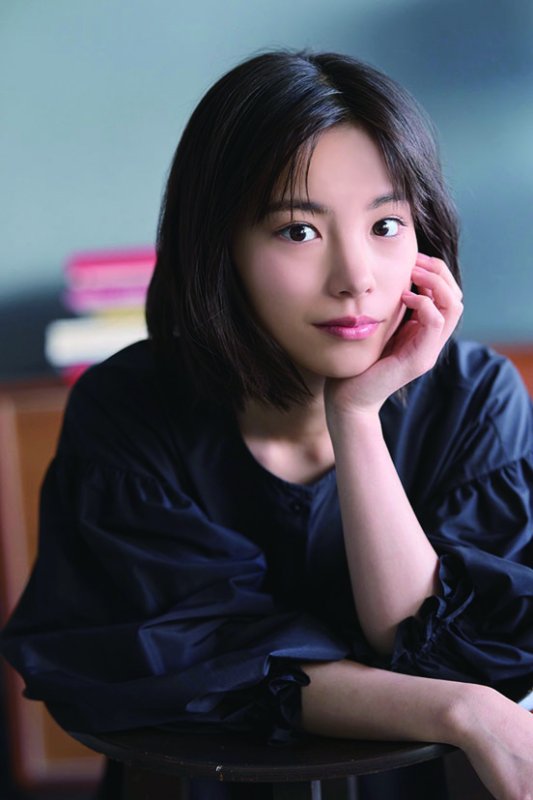 画像1: 2027年卓上 當真あみカレンダー (1)