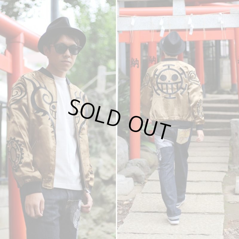 画像3: 送料無料!ワンピース「トラファルガー・ロータトゥースカジャン」(メンズ,スイッチプランニング,コラボ,刺繍,レーヨン,ジャケット) (3)