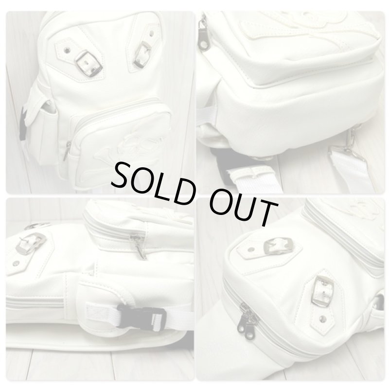 画像3: ダイカットスカルHARDボディバッグ(男女兼用,髑髏,セミサークル,ワンショルダー,海賊,ロック,バッグ,BAG,鞄,レザー調) (3)