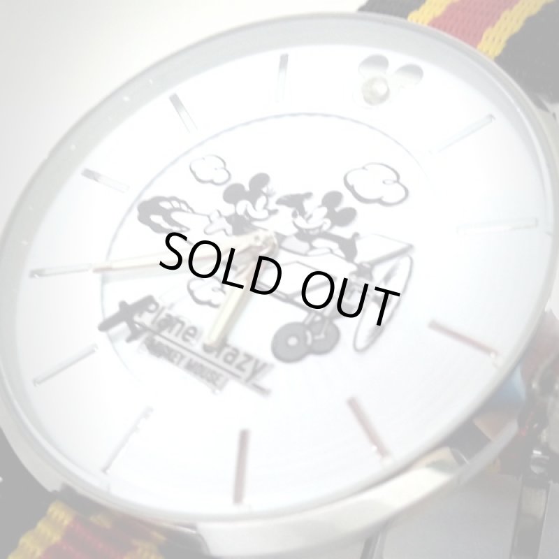 画像2: Disneyミッキーマウス88周年アニバーサリーウォッチ「Plane Crazy」(ディズニー,腕時計,チャーム付属,豪華BOX,世界限定) (2)