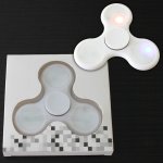 画像3: フラッシュハンドスピナー (光る,ライトニング,指スピナー,ガジェット,フィジェット,フィンガー,Hand spinner,高速回転) (3)