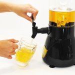 画像2: グランドマイスター ビアホール2L (ビール,ドリンクサーバ,ディスペンサー,パーティー,キャンプ,氷,ジュース,ワイン,アウトドア,宴会) (2)