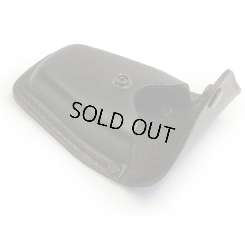 画像2: ハンドカフケース (革製,手錠ケース手錠入れ、ベルト通し付き,護身,防衛,コスプレグッズ,レプリカ手錠ケース,ベルトに装着) (2)