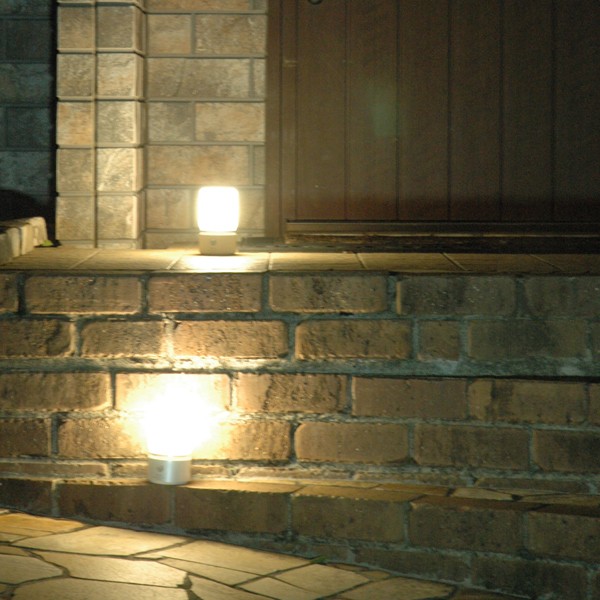 LEDふわっと灯るもてなしライト(玄関,お庭,階段,屋外,LEDセンサーライト,電池式,明暗人感センサー)AR-FWL